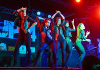 go-go strip девушки