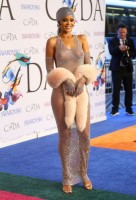 Rihanna в прозрачном платье