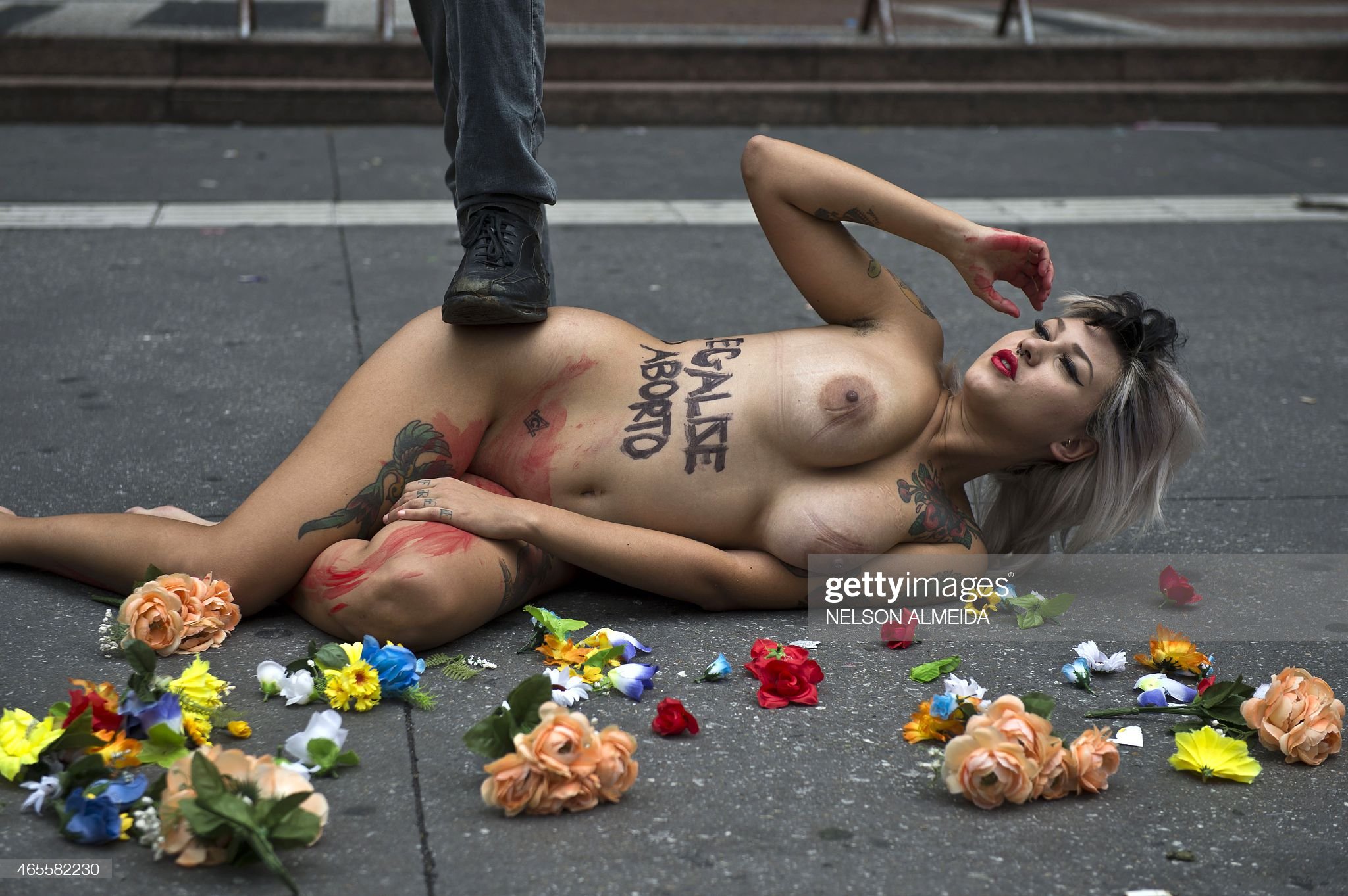 протест голых женщинах фото 45