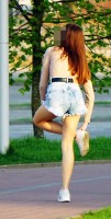 Видно попу в шортиках