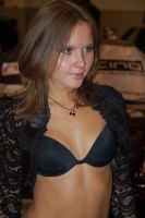 Симпатичная модель выставки Dreamcar Show 2010