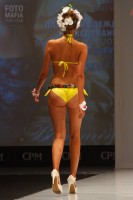 Девушка в бикини на показе CPM 2014